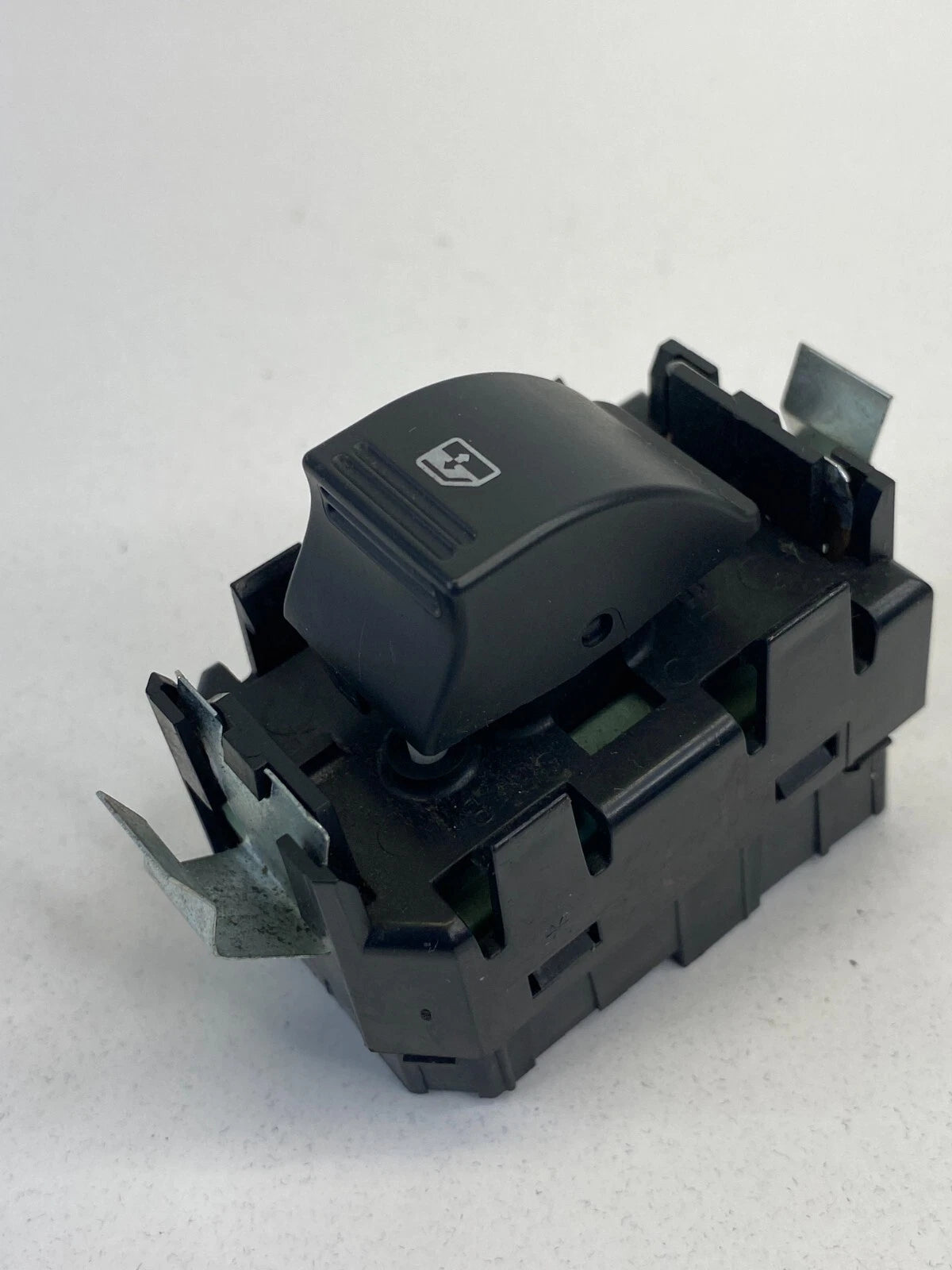 2005-2008 SAAB 9-7X REAR LEFT SIDE WINDOW SWITCH CONTROL BUTTON 15937175 OEM