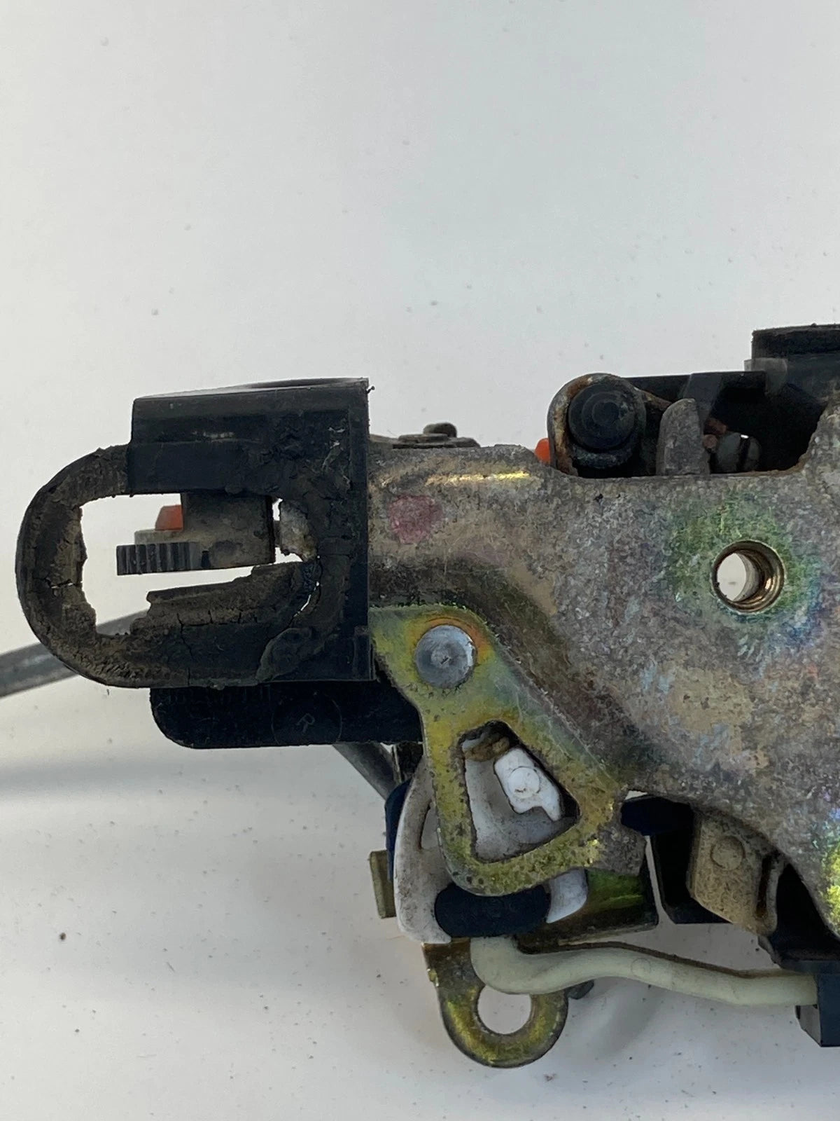 2002-2009 CHEVY TRAILBLAZER ENVOY REAR RIGHT DOOR LOCK LATCH ACTUATOR 16872414