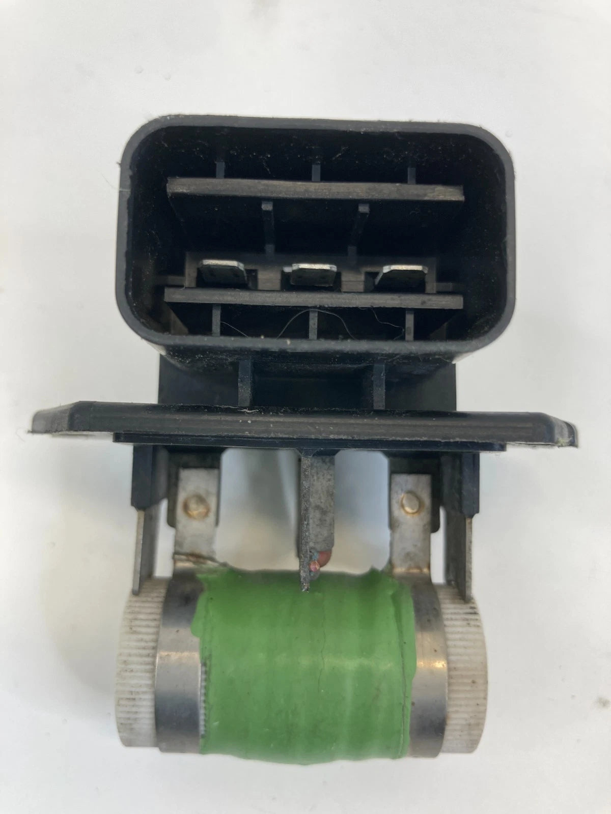 2015-2017 Kia Rio 1.6L L4 Engine Radiator Cooling Fan Resistor OEM