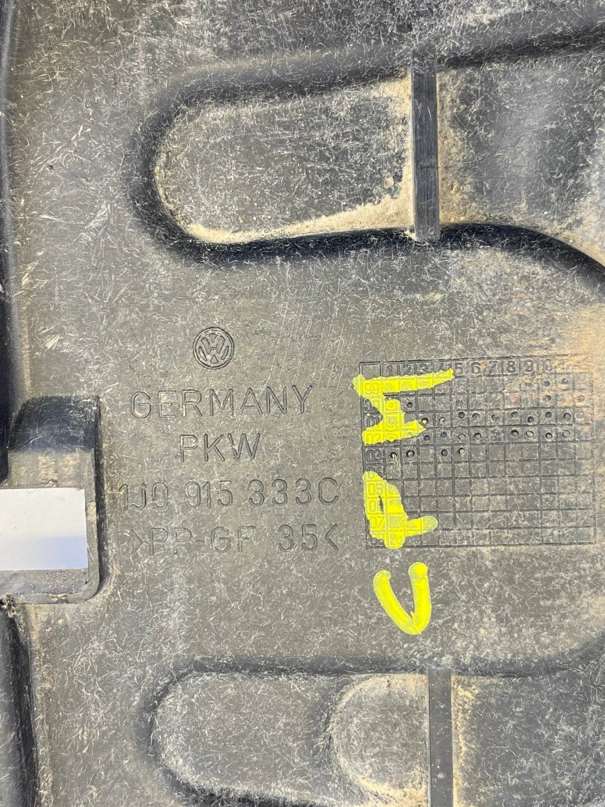 1999-2005 VOLKSWAGEN JETTA BATTERY TRAY BASE UNIT FRONT OEM FACTORY 1J0-915-333C
