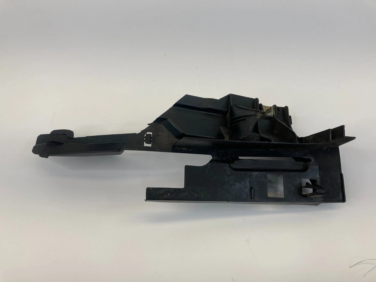 2012-2018 FORD FOCUS FRONT LEFT COWL FENDER PANEL TRIM SUPPORT BM51-A02477-AE