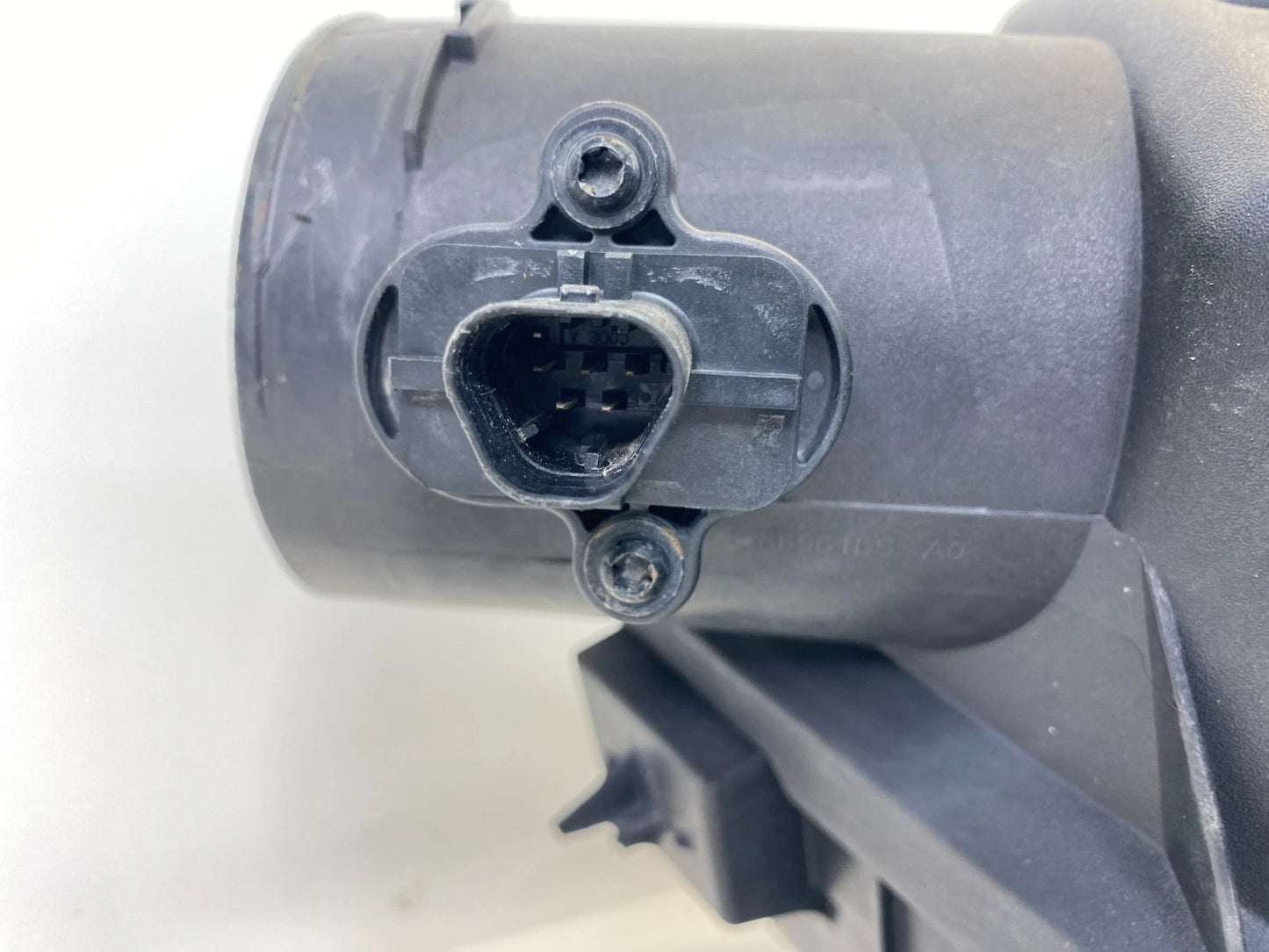 2010 2011 Buick LaCrosse 3.6L V6 Air Intake Cleaner Box Housing Assembly OEM