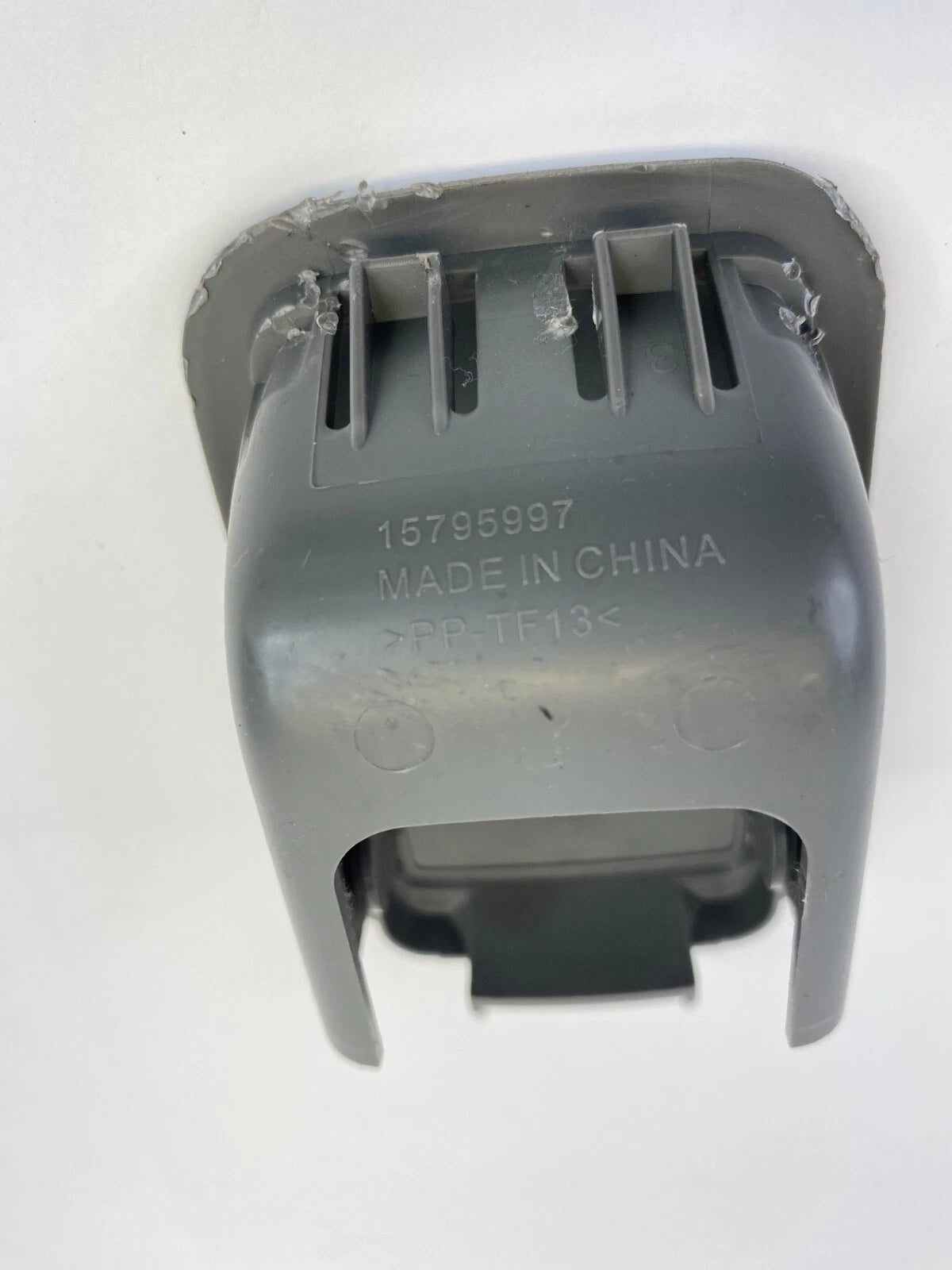 2013-2015 CHEVROLET MALIBU REAR CHILD SEAT ANCHOR TRIM COVER BEZEL OEM 15795997