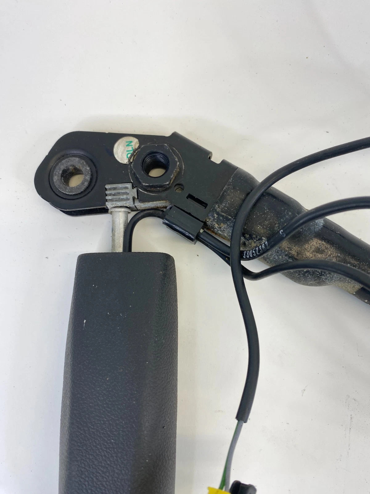 2007-2014 MERCEDES-BENZ CL550 COUPE FRONT RIGHT PASSENGER SEAT BELT BUCKLE OEM