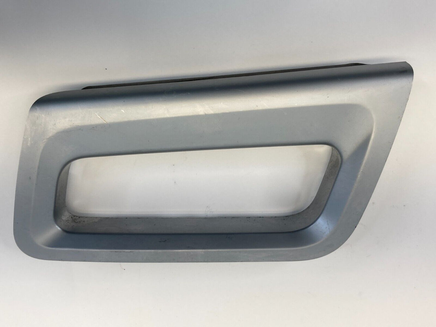 12-15 Chevrolet Captiva Sport Rear Right Side Inner Door Pull Handle Trim Bezel