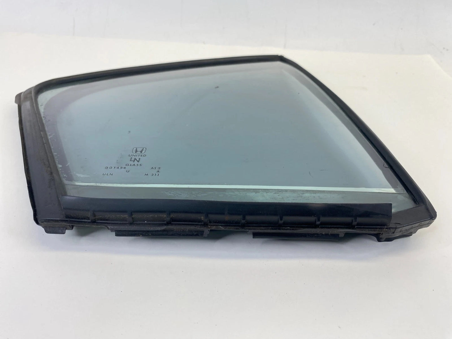 2008-2012 Honda Accord SEDAN Rear Right Door Quarter Vent Window Glass 73441-TA5