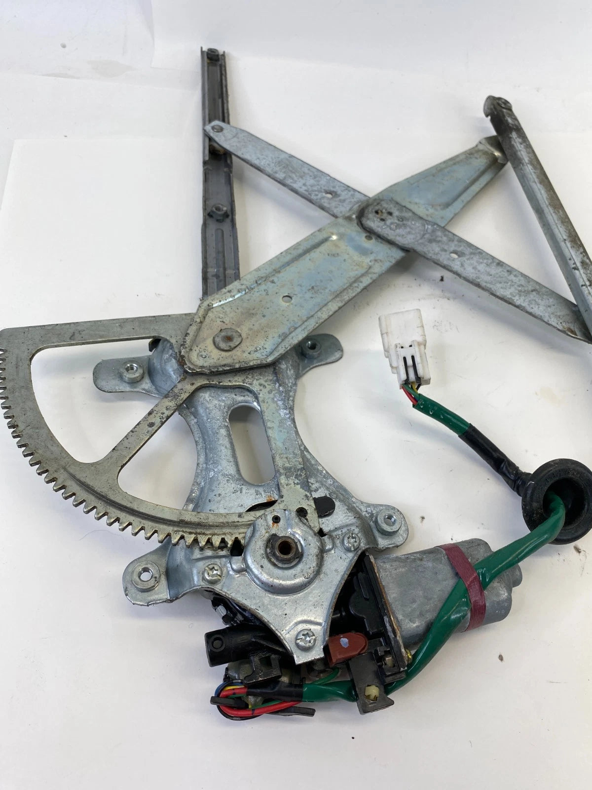 1998-2005 LEXUS GS300 FRONT RIGHT SIDE DOOR WINDOW MOTOR REGULATOR 85710-30340