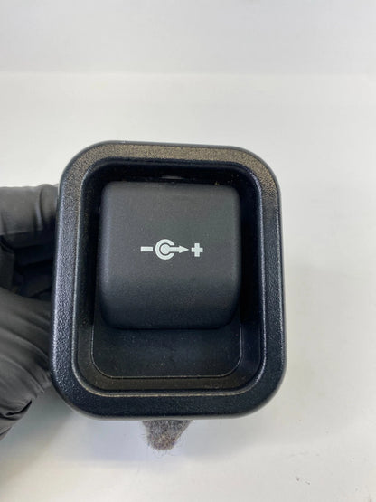 2004-2010 BMW 530I POWER OUTLET CIGARETTE LIGHTER PLUG SOCKET 7040621 OEM