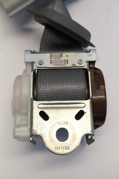 2011-2014 TOYOTA SIENNA REAR RIGHT 2ND ROW SEAT BELT RETRACTOR 2431595 OEM