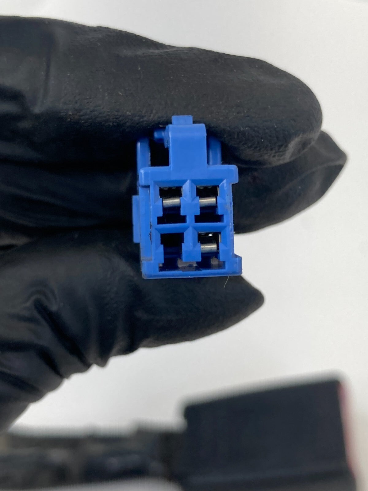 1999-2003 Lexus RX300 Front Right Passenger Side Seat Belt Buckle End Receiver