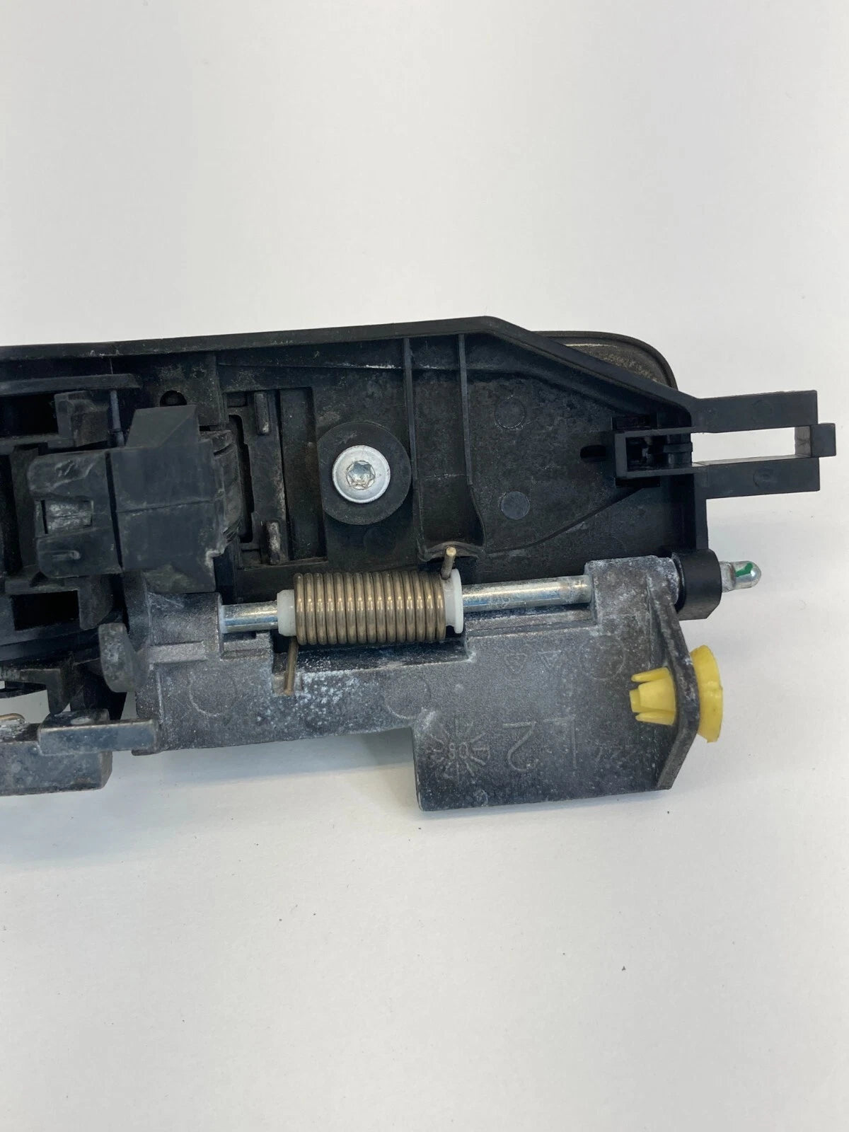2008-2011 FORD FOCUS REAR LEFT SIDE OUTER EXTERIOR DOOR HANDLE 8S4354266B23 OEM
