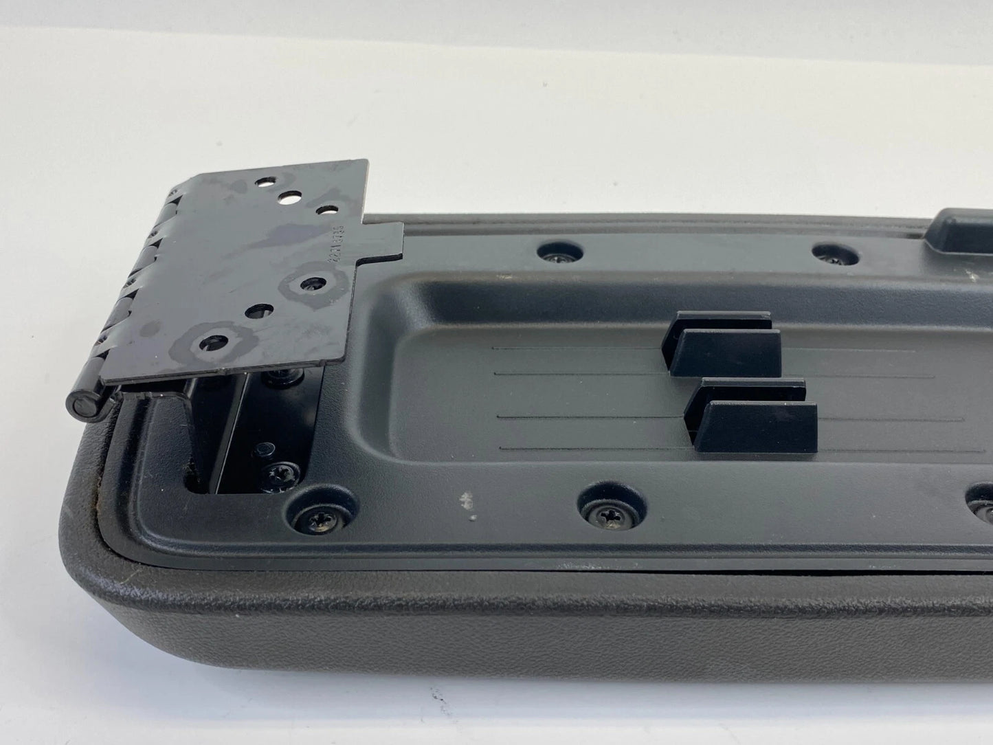 2005-2010 PONTIAC G6 SEDAN CENTER CONSOLE LID ARM REST ARMREST OEM