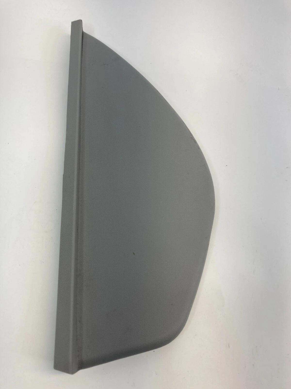 2006-2011 HYUNDAI ACCENT RIGHT SIDE DASH END CAP COVER TRIM 84726-1E000 OEM