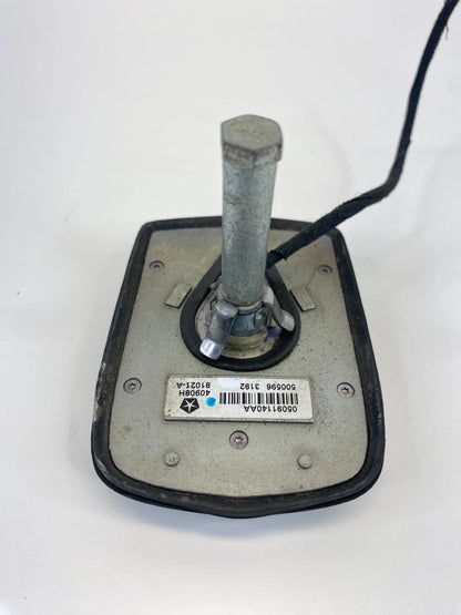 2011-2015 CHRYSLER TOWN & COUNTRY ROOF MOUNTED RADIO ANTENNA BASE 5091140AA OEM