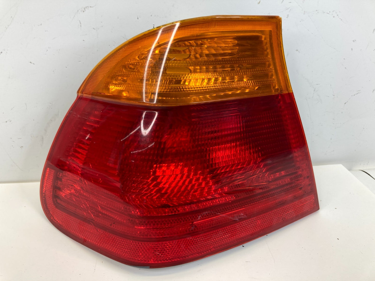 1999 2000 BMW 323i Sedan Left Outer Tail Light Taillight Taillamp 8-364-921 OEM