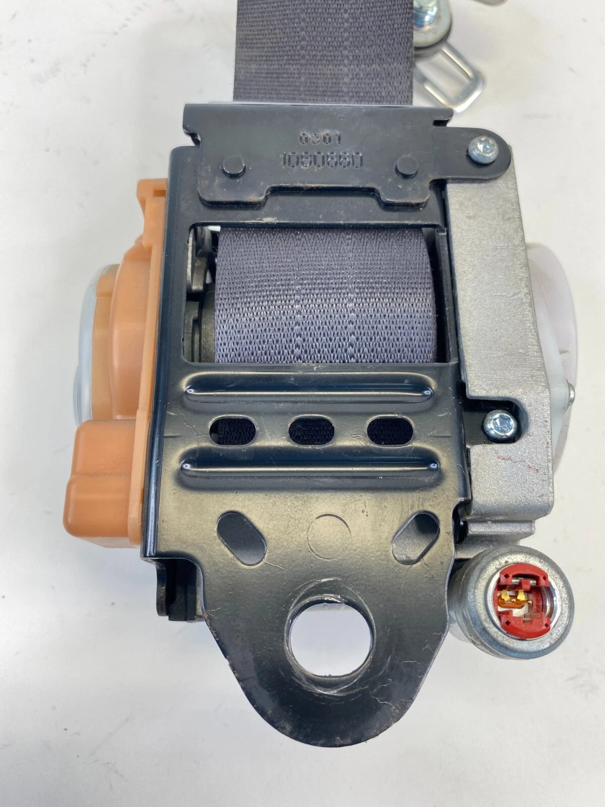 2010 10 KIA SOUL FRONT RIGHT PASSENGER SIDE SEAT BELT RETRACTOR 88820-2K500 OEM