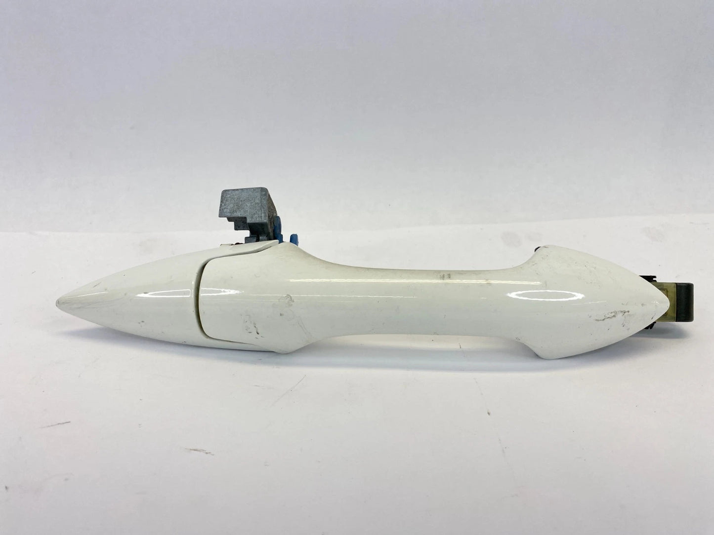 2005-2010 HONDA ODYSSEY FRONT RIGHT SIDE EXTERIOR DOOR HANDLE ASSEMBLY WHITE OEM