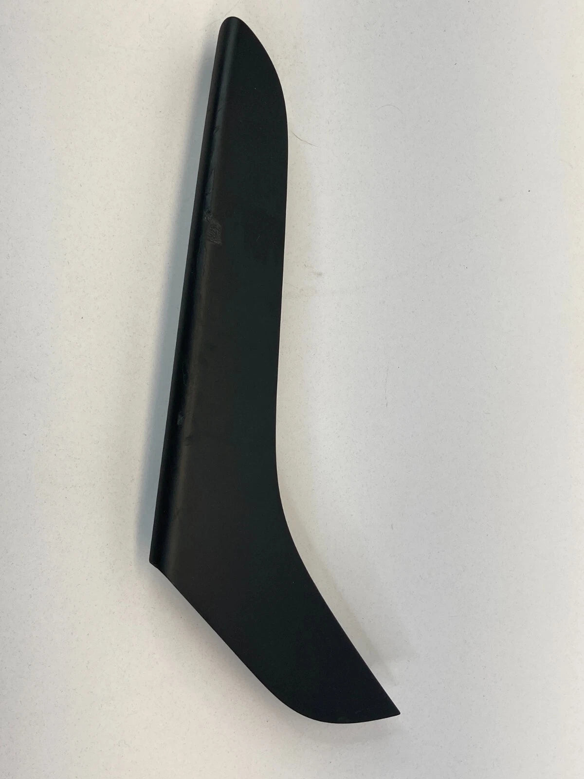 2006-2010 VOLKSWAGEN PASSAT REAR RIGHT DOOR PULL HANDLE COVER TRIM 3C4-867-372
