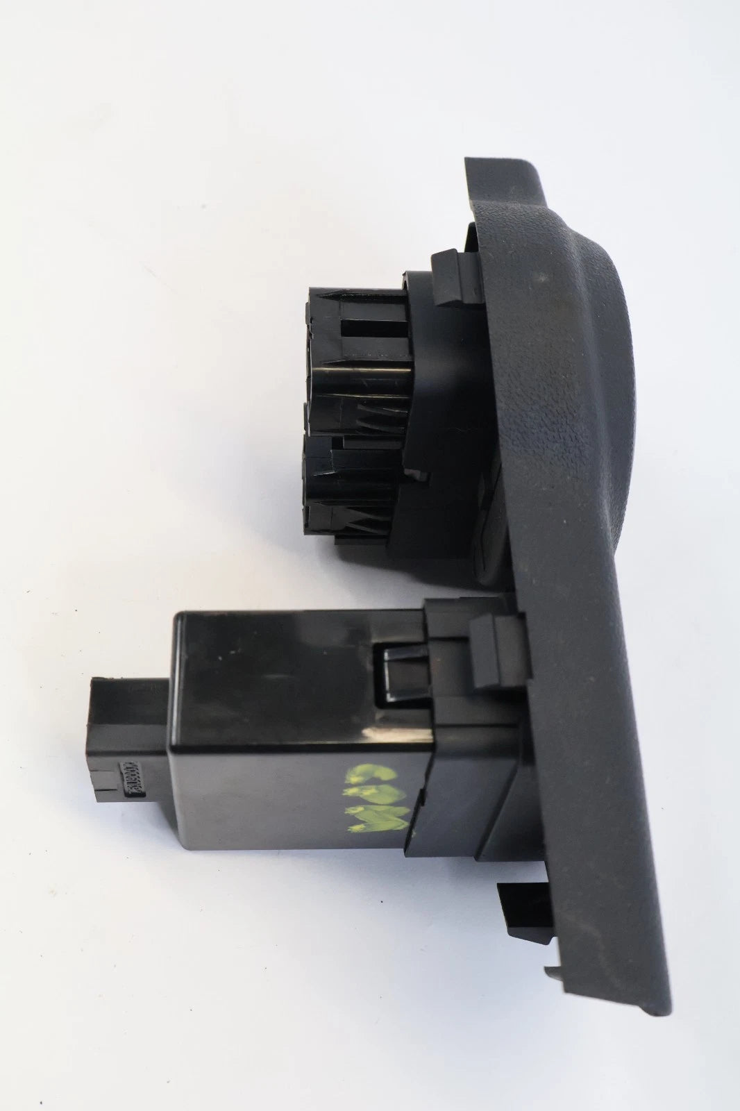 2006-2011 HYUNDAI ACCENT DIMMER SWITCH W/ SURROUND BEZEL TRIM COVER 201003449