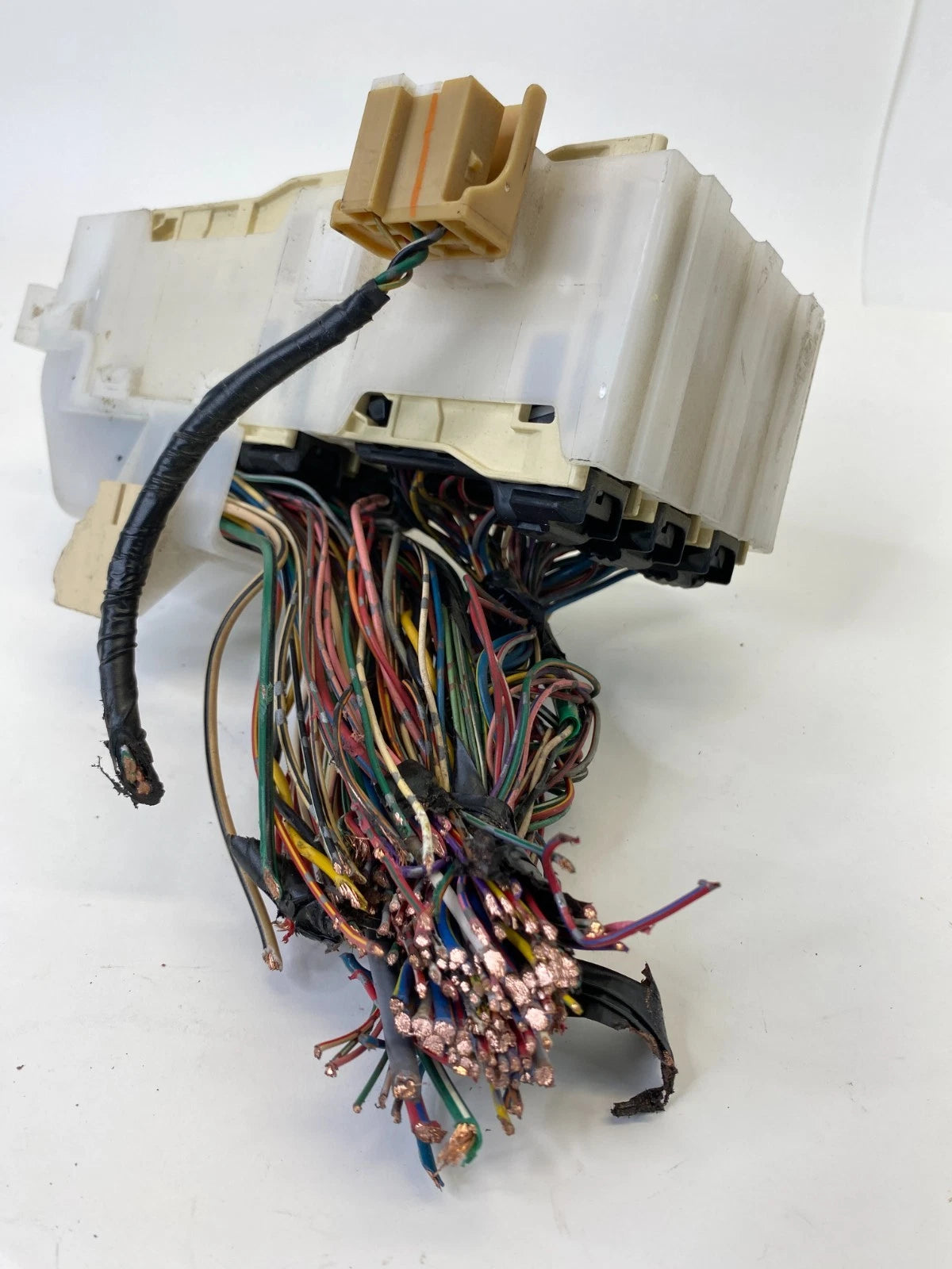 2004-2010 TOYOTA SIENNA FUSE BOX JUNCTION BLOCK RELAY MODULE W/PLUGS OEM