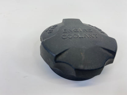 2009 2010 2011 Kia Borrego Engine Coolant Tank Reservoir Cover Cap OEM