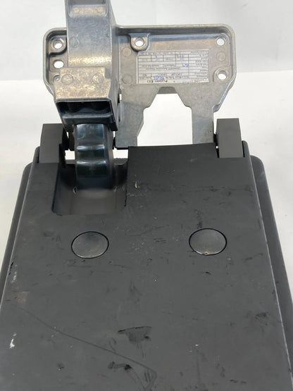 2004 05 2006 BMW X3 CENTER CONSOLE ARMREST ARM REST LID COVER TOP 341262203 OEM