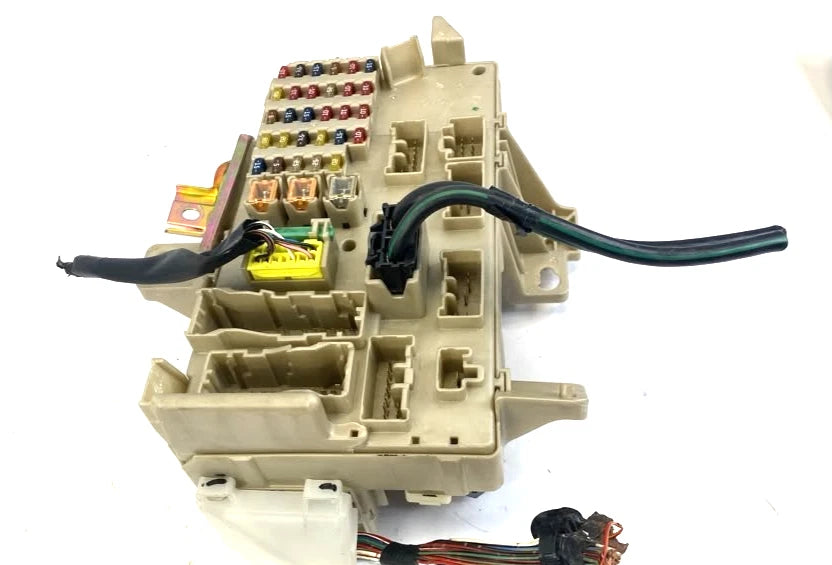 2002 2003 LEXUS ES300 INNER DASH FUSE BOX RELAY JUNCTION BLOCK CABIN 8273033040A