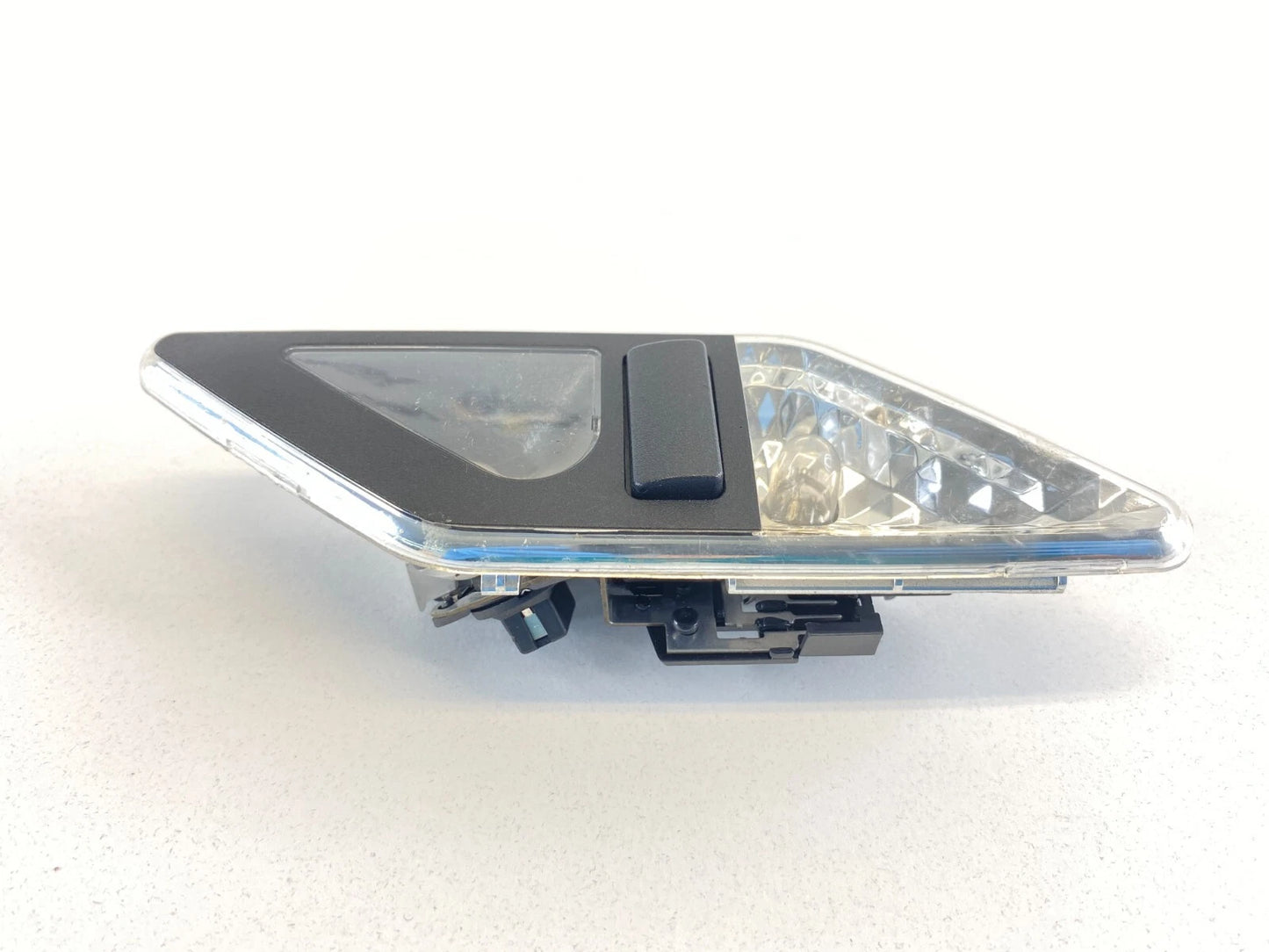 2001-2005 BMW 330XI 325I REAR LEFT SIDE ROOF READING LIGHT LAMP 2JA-007-877-01