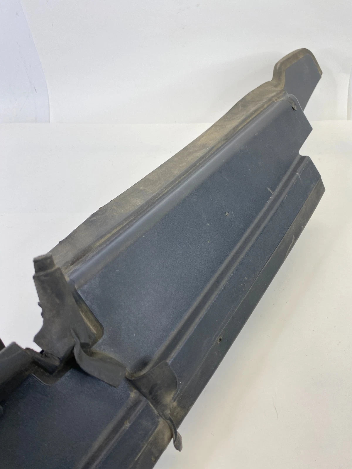 11-19 FORD EXPLORER FRONT RIGHT PASSENGER SIDE FENDER UPPER LEDGE TRIM COVER OEM