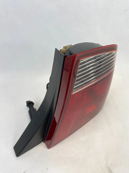 2005-2007 FORD FOCUS SEDAN RIGHT PASSENGER SIDE TAIL LIGHT LAMP ASSEMBLY OEM