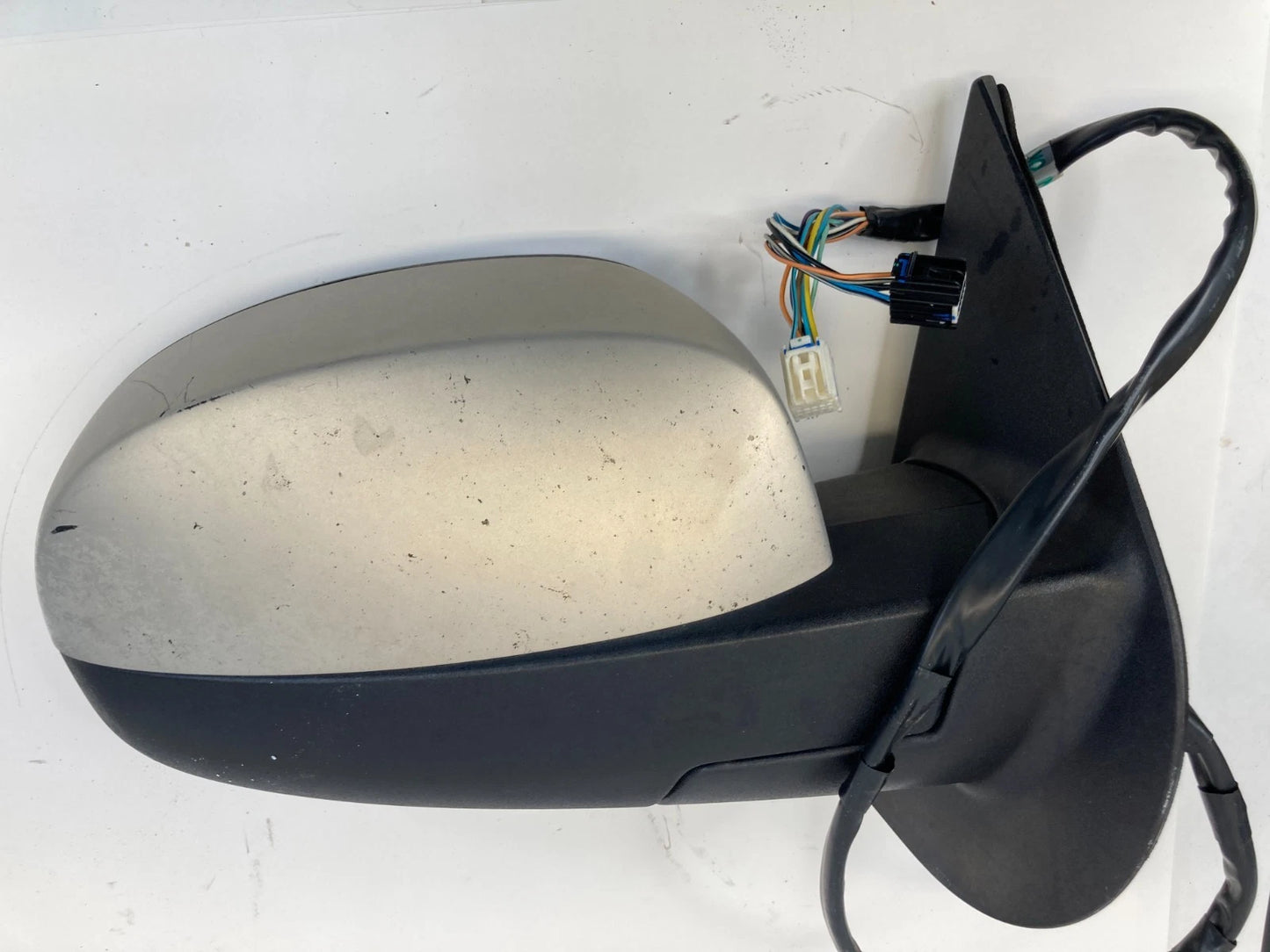 2007 2008 TAHOE YUKON FRONT RIGHT SIDE VIEW POWER MIRROR 15882677 OEM