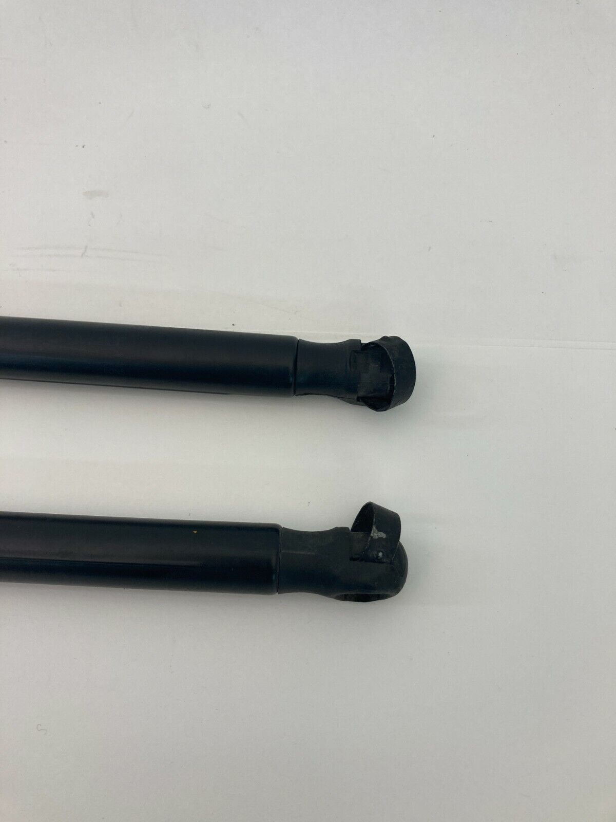 2006-2009 Ford Mustang Rear Tailgate Liftgate Support Shock Struts Pair