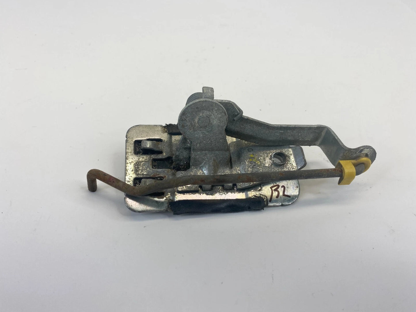 2009-2014 VOLKSWAGEN ROUTAN REAR LEFT SIDE SLIDING DOOR LOCK LATCH STOP OEM