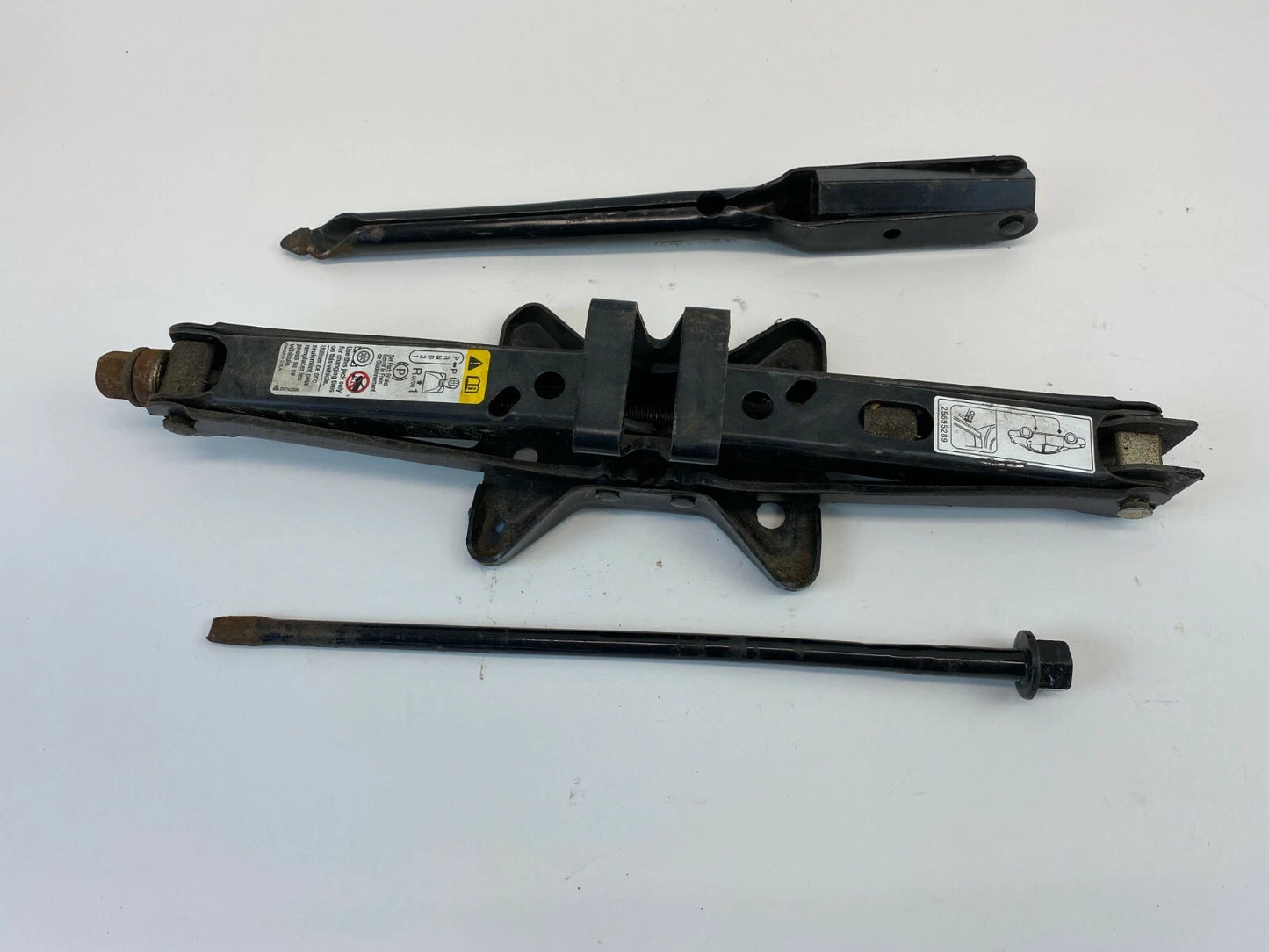 2005 2006 2007 SATURN RELAY SPARE TIRE EMERGENCY JACK LUG WRENCH TOOLS SET KIT