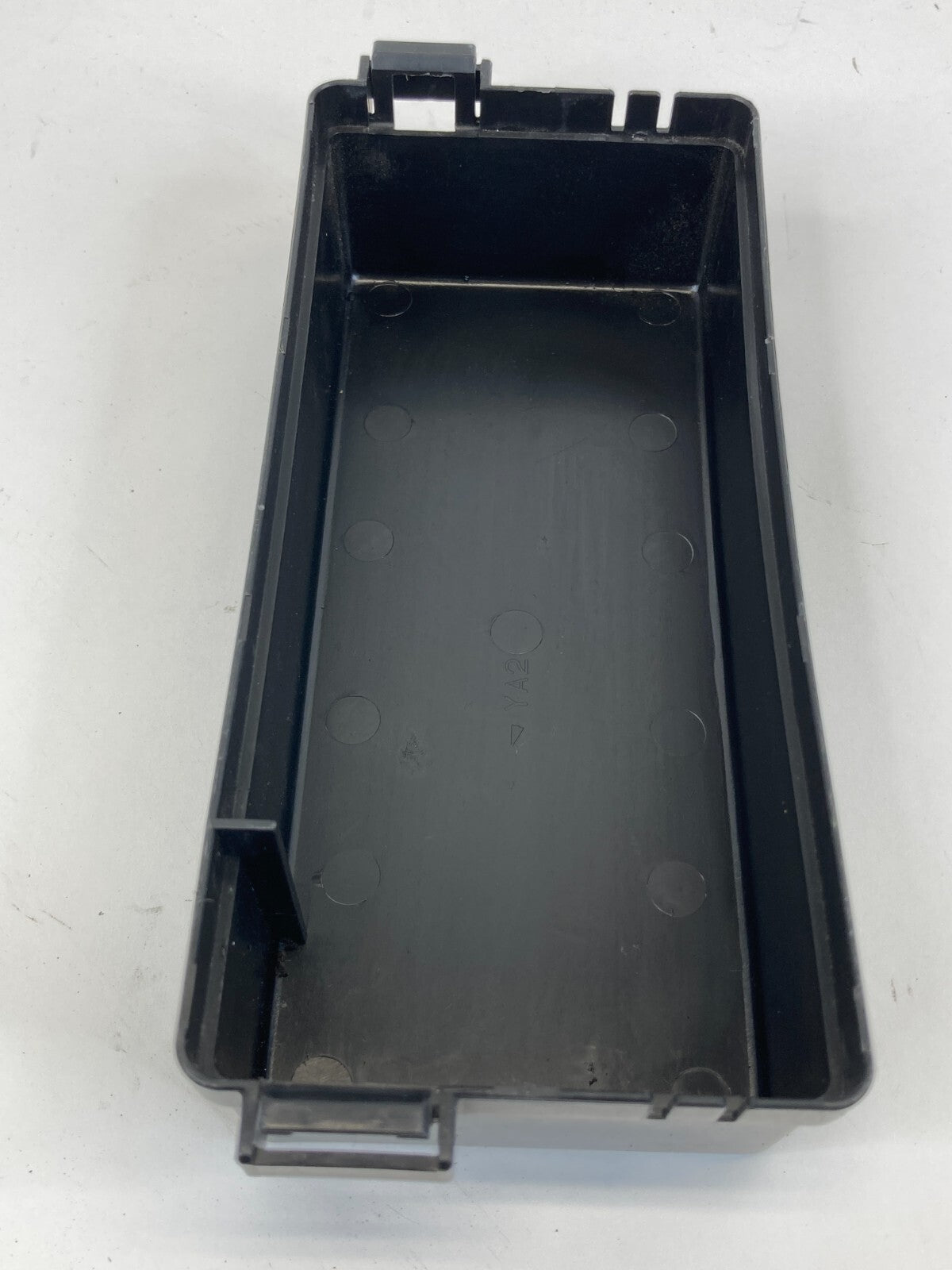 2001-2004 Nissan Pathfinder 3.5L A/T Under Hood Fuse Relay Box Cover Lid OEM