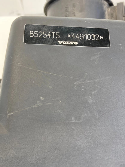 2012-2016 Volvo S60 T5 2.5L Sedan Air Intake Box Filter Cleaner 30677718 OEM