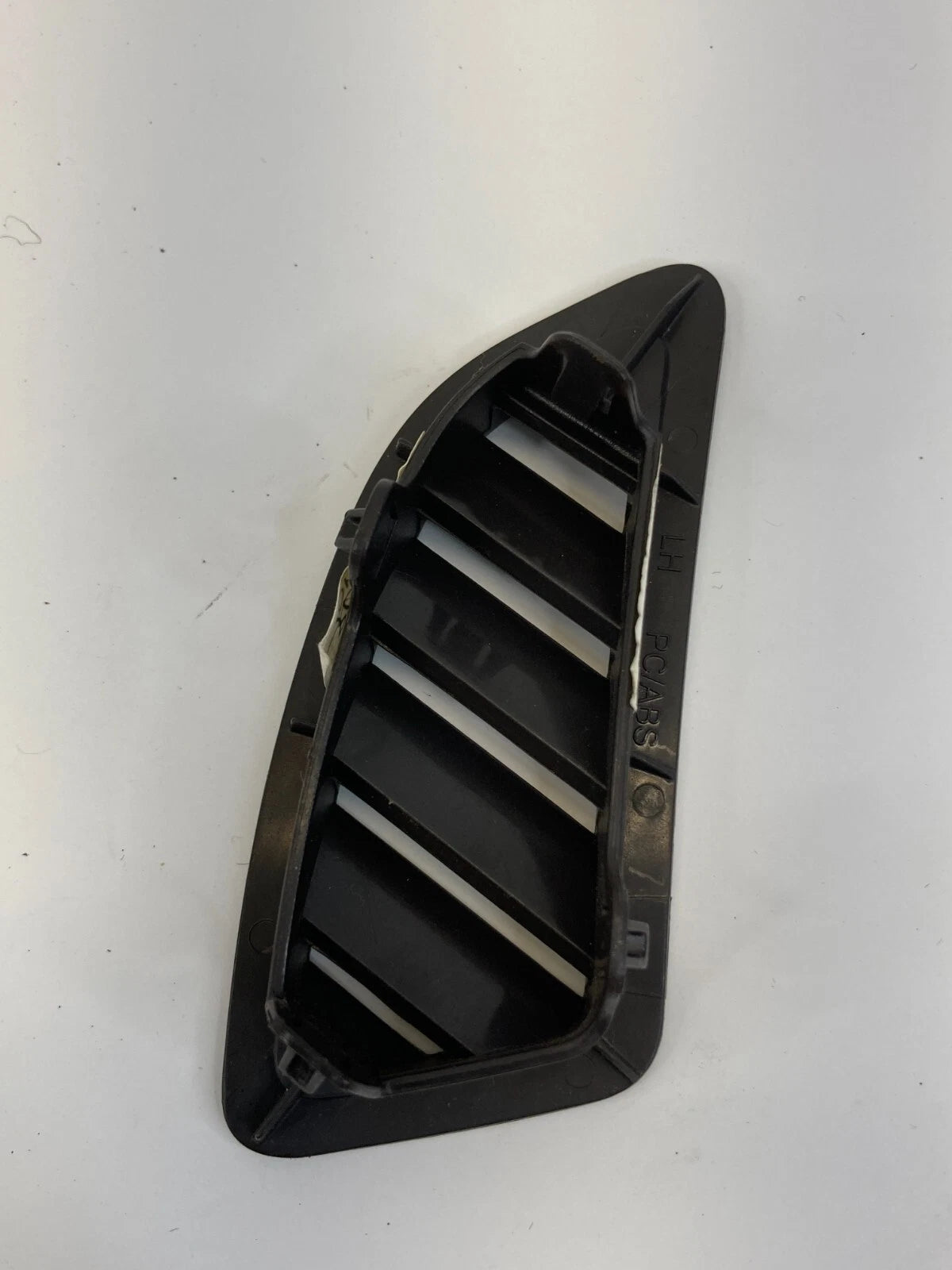11-17 BUICK REGAL LEFT DRIVER SIDE DASH AC AIR VENT DEFROSTER GRILLE 13279239
