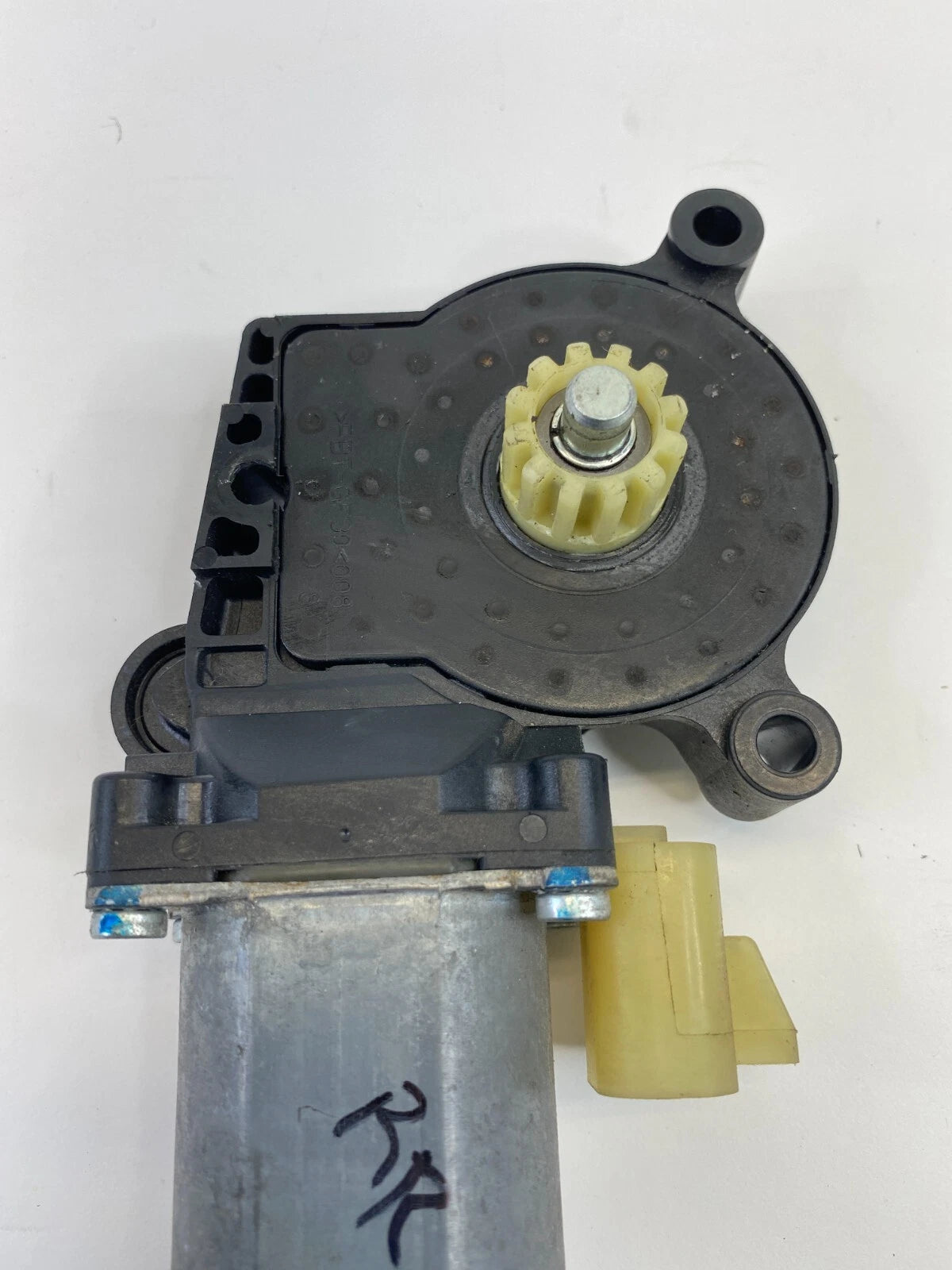 02 03 04 05 06 07 SATURN VUE REAR RIGHT POWER WINDOW MOTOR BOSH CM09093 OEM