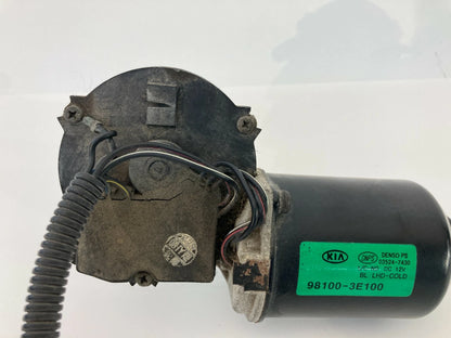 2003-2006 KIA SORENTO FRONT WINDSHIELD WIPER MOTOR ASSEMBLY OEM 98100-3E100