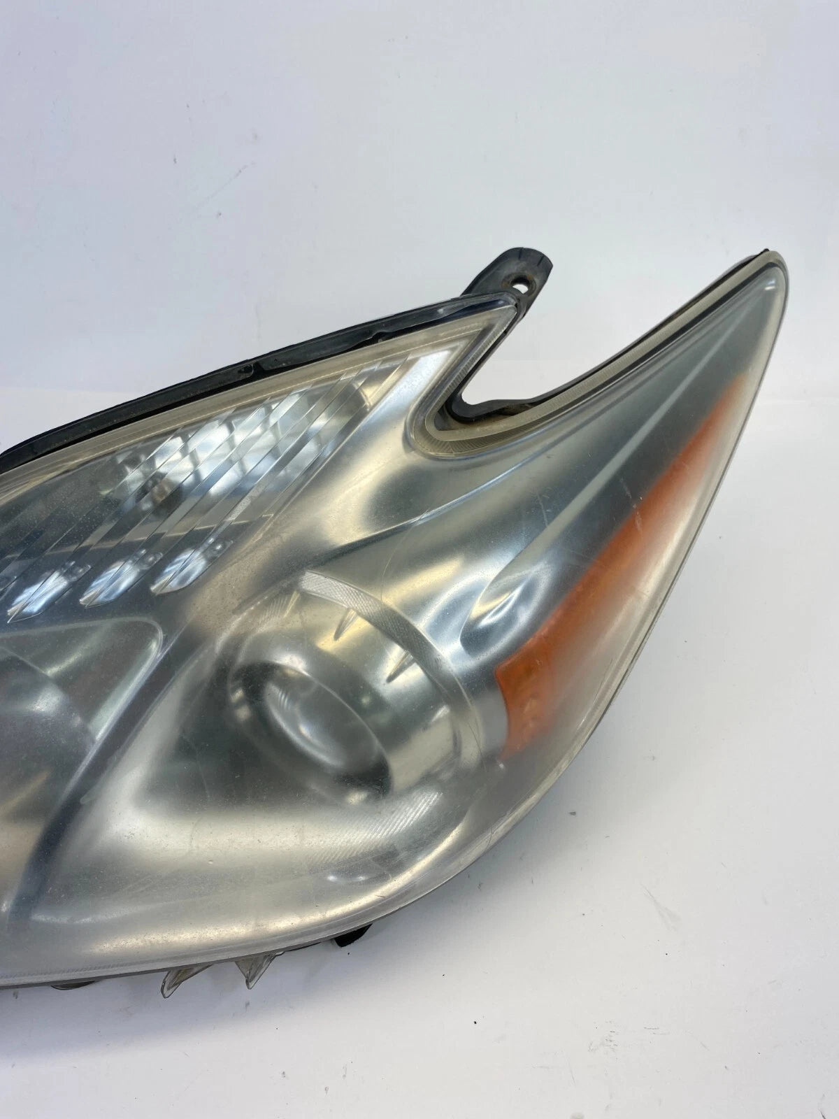 2010 2011 TOYOTA PRIUS FRONT LEFT DRIVER HEADLIGHT HEADLAMP 99226-81017 OEM