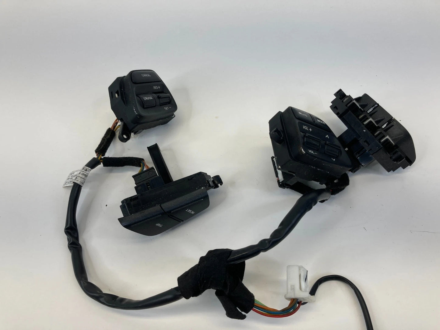2014-2018 Kia Forte Steering Wheel Cruise & Audio Switches Only OEM