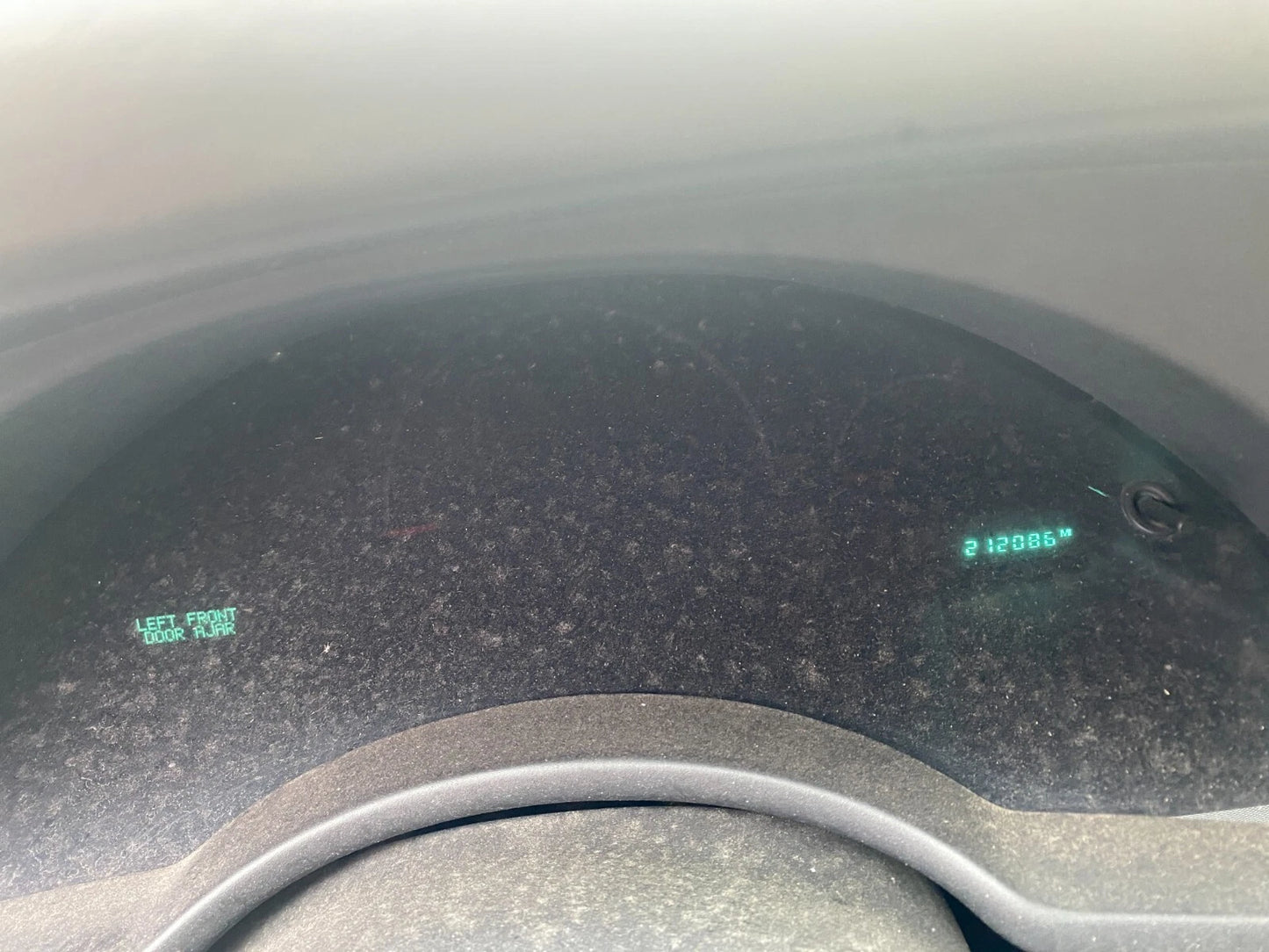 04 05 CHRYSLER PACIFICA DASH CLUSTER SPEEDOMETER GAUGES 212.086 MILES 05082902AB