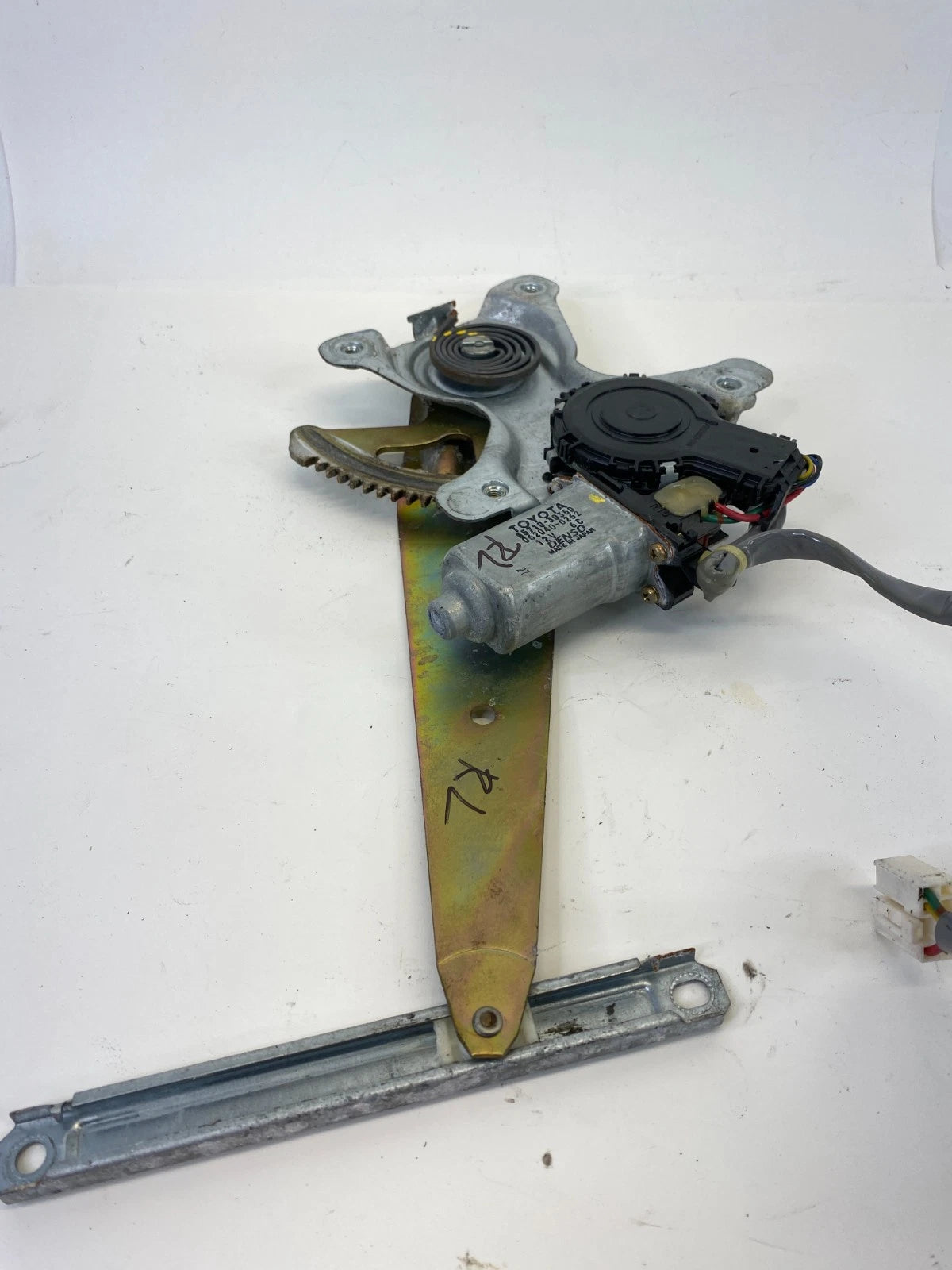 1998-2005 LEXUS GS300 REAR LEFT SIDE DOOR WINDOW MOTOR REGULATOR 85710-30350