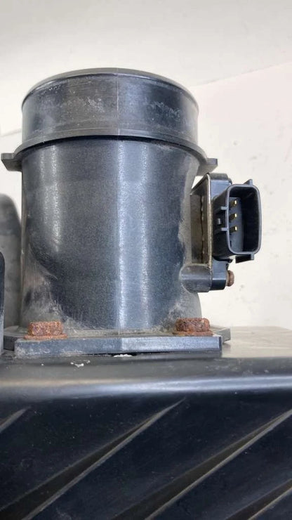 99-04 NISSAN XTERRA FRONTIER 3.3L UPPER AIR FILTER HOUSING BOX COVER MAF SENSOR