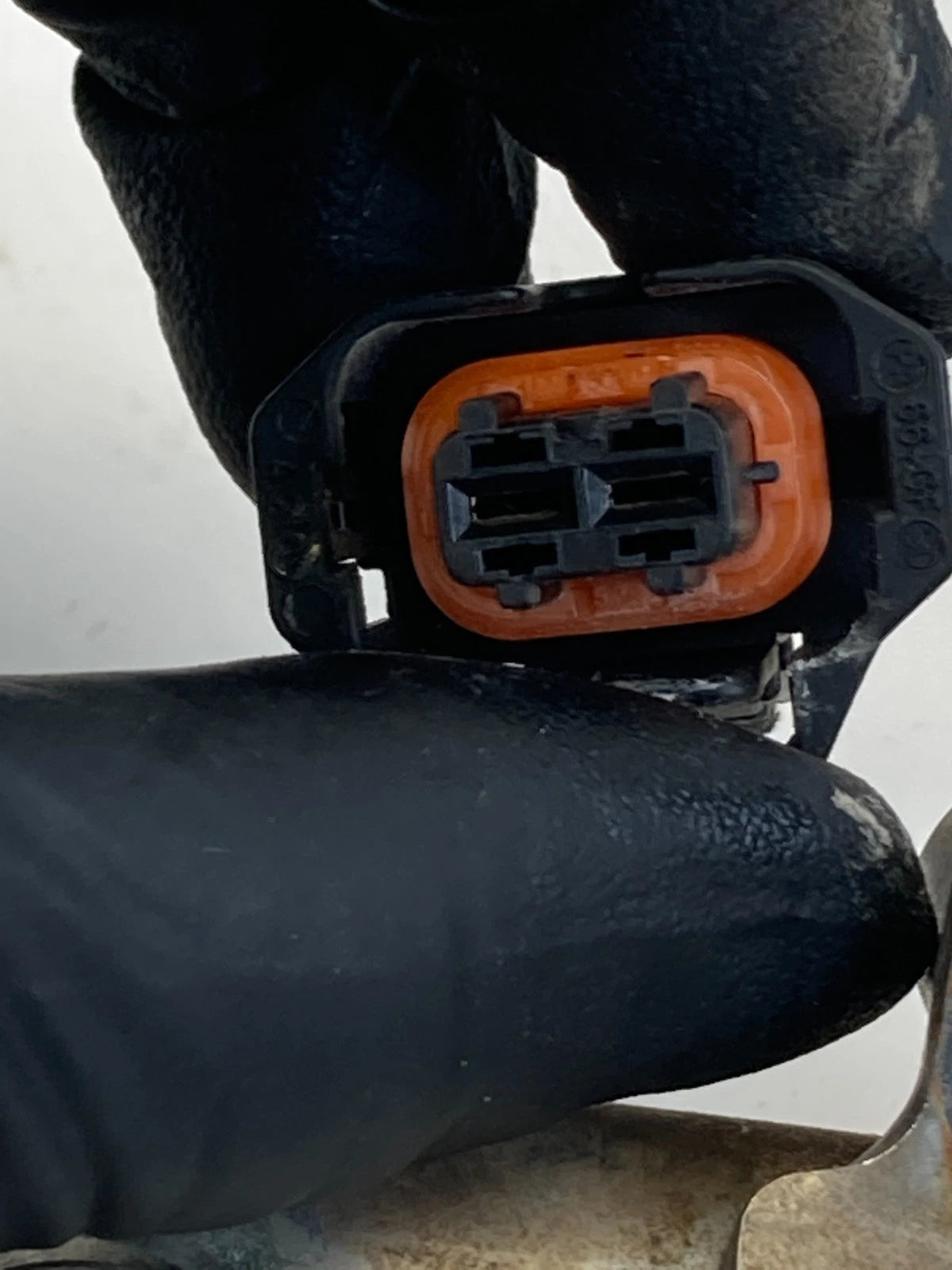 2014-2019 FORD EXPLORER POLICE INTERCEPTOR FUEL INJECTION RAIL W/INJECTORS