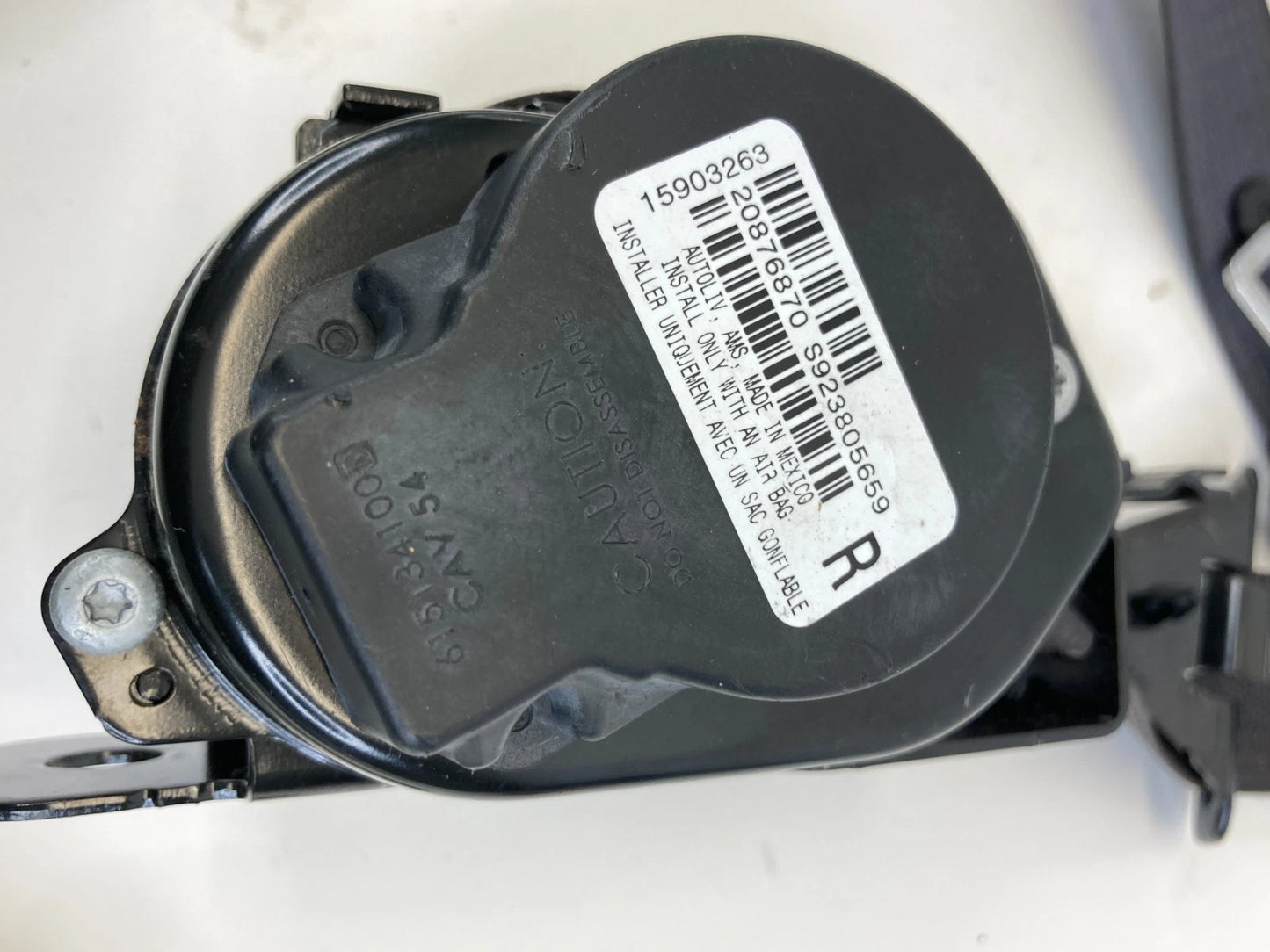 2009-2016 GMC ACADIA FRONT RIGHT SIDE SEAT BELT RETRACTOR PRETENSIONER 15903263