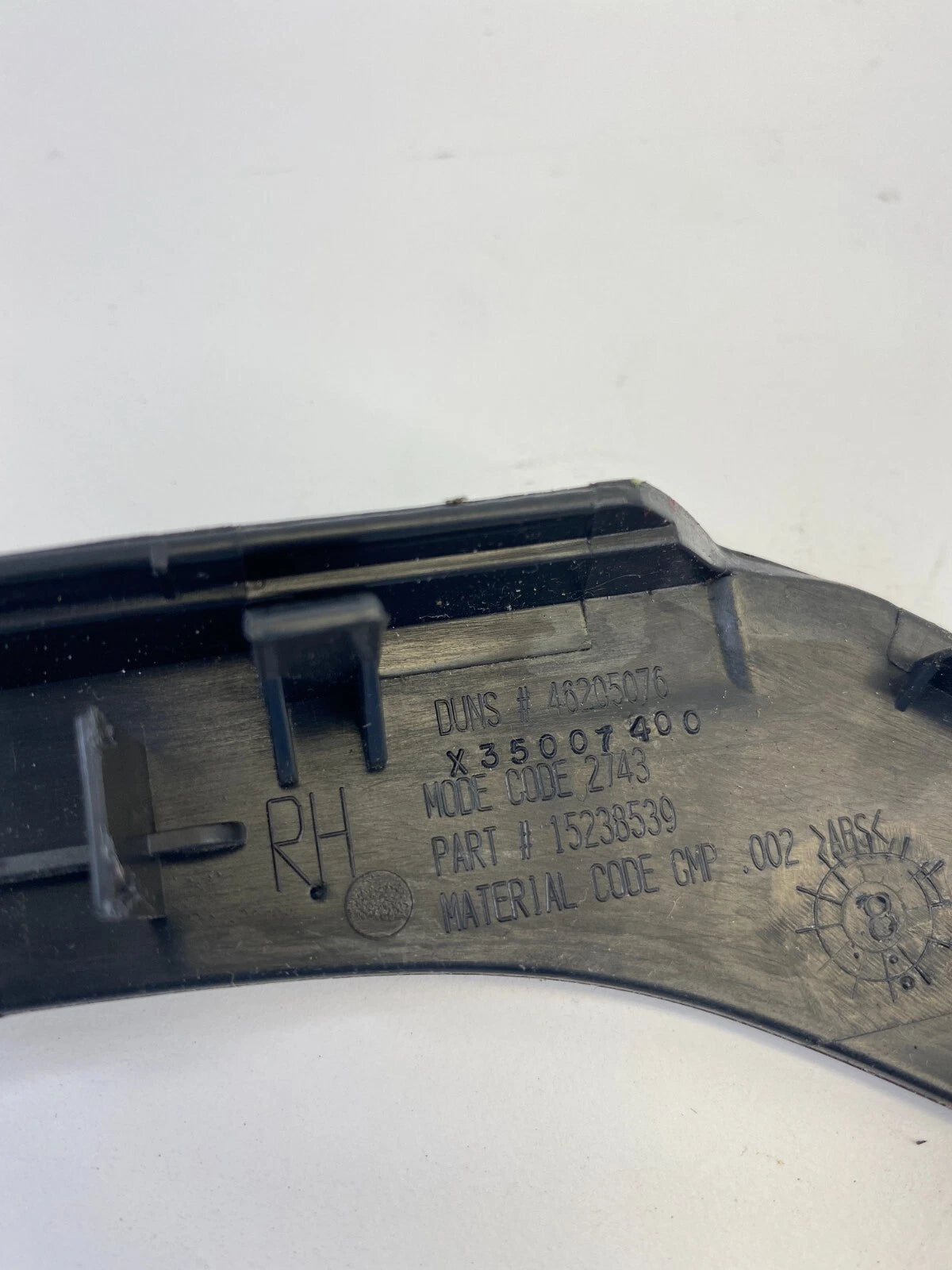 05-09 PONTIAC G6 SEDAN REAR RIGHT INTERIOR DOOR PULL HANDLE BEZEL 15238539 OEM