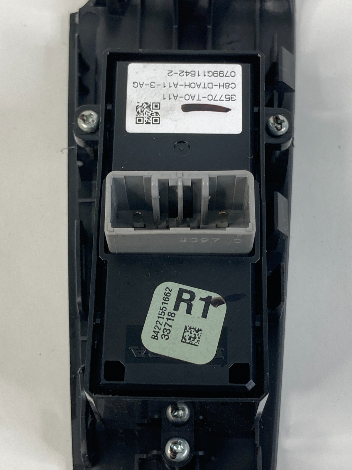 2010 2011 Honda Accord Crosstour Rear Right Side Door Power Window Switch Bezel