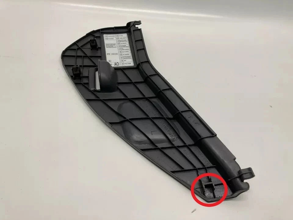 1998-2002 HONDA ACCORD SEDAN LEFT DRIVER SIDE DASH FUSE BOX COVER PANEL 77216S84