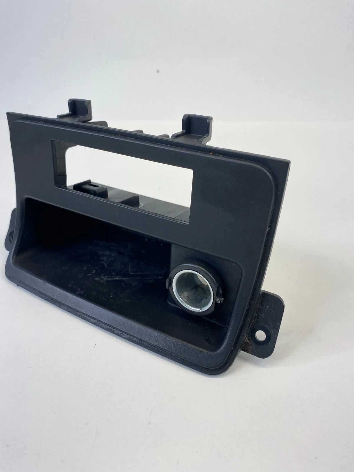 09-12 CHEVROLET TRAVERSE CENTER CONSOLE ASHTRAY TRACTION TRIM COVER OEM 25875988